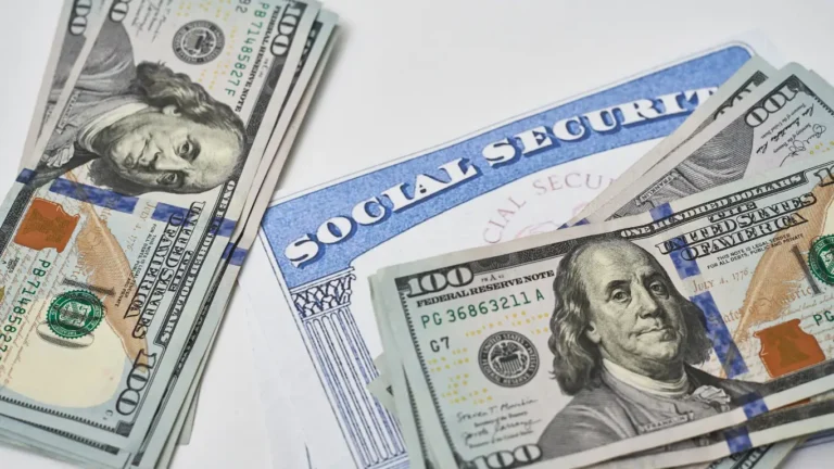 Claiming Social Security at 62 vs. 70: The Math Most People Get Wrong