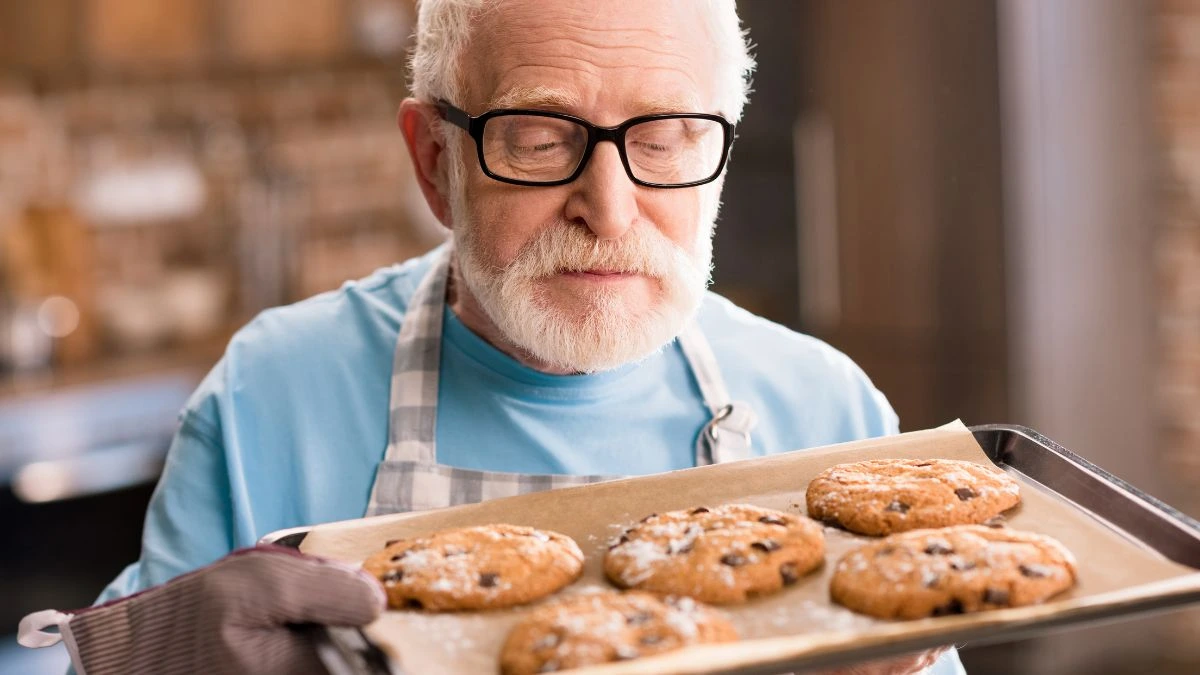 17 Thrilling Hobbies for Seniors After Retirement to Stay Happy and Surprisingly Wealthy