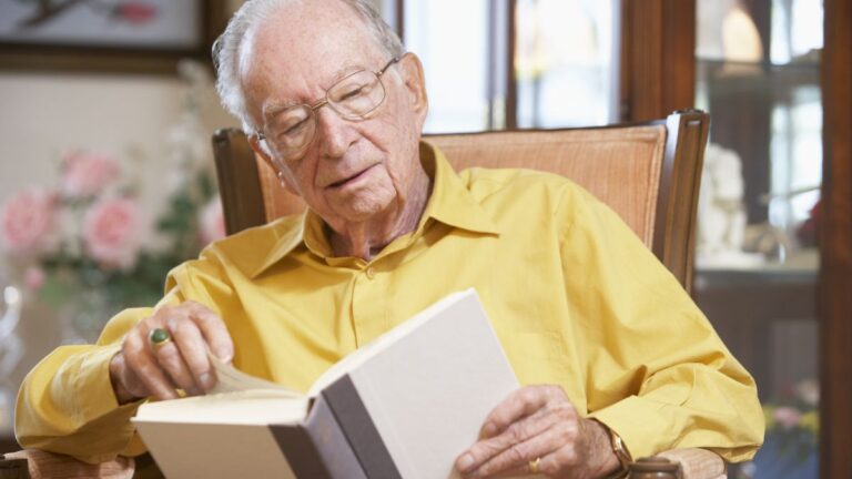 Retirees Who Do This One Thing Live 7 Years Longer (Science Backed)