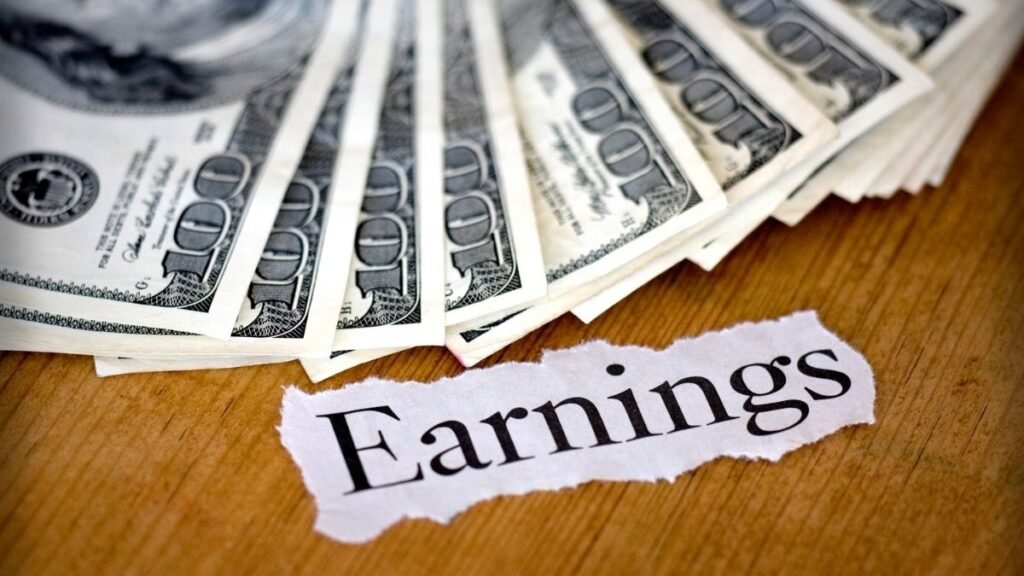 Still Working? Check the 2026 Earnings Test Before Filing
