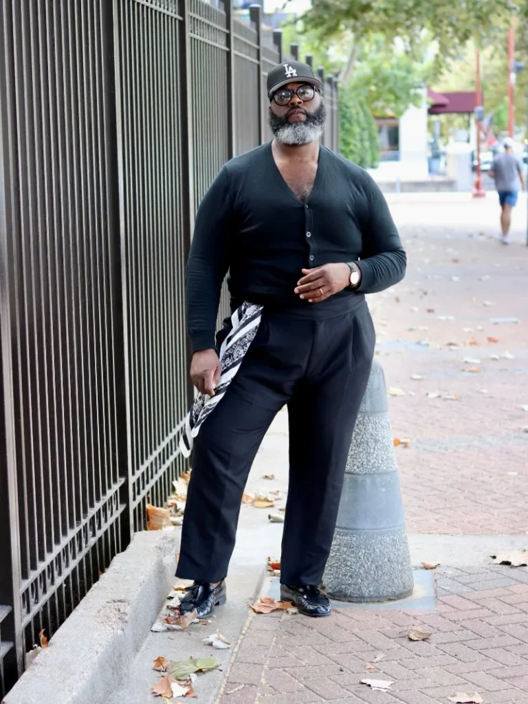 7. All-Black Cardigan Fit With High-Rise Trousers