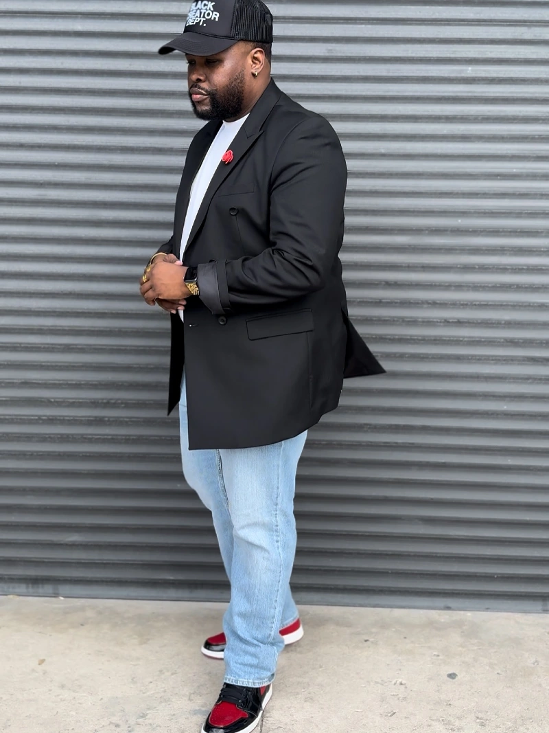 Black Blazer, White T Shirt, Light Wash Jeans and Red Black Sneakers