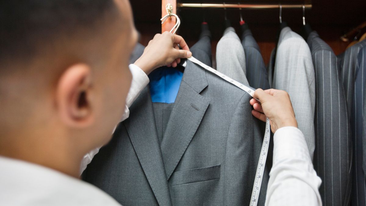 Blazer or Suit Jacket Shoulder Seam Is the Only Measurement That Cannot Be Faked