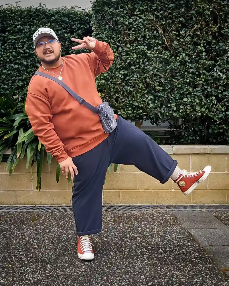 Comfortable Layers for Vibrant Travel
