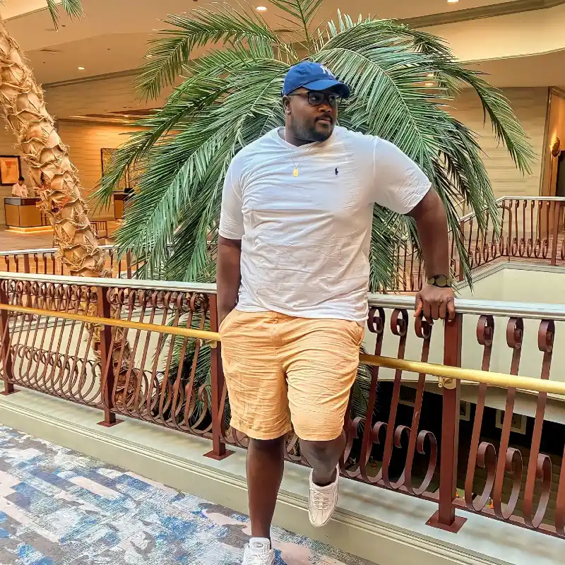 Crewneck T-Shirt and Casual Shorts