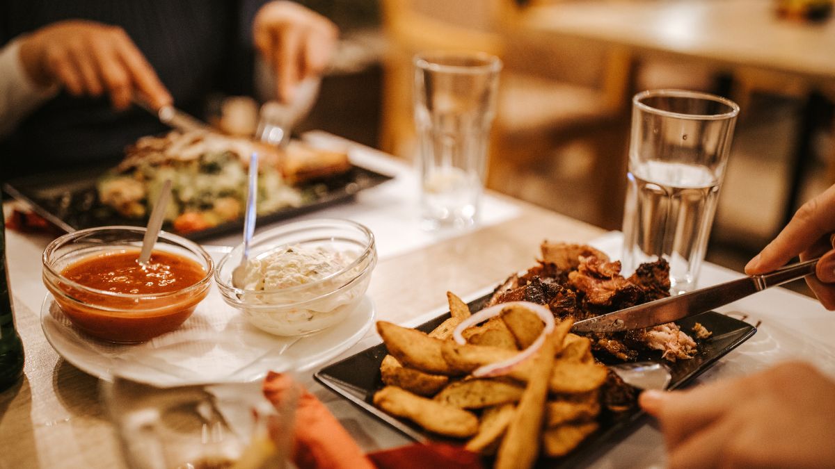 How to Eat at Restaurants, BBQs, and Family Dinners Without Derailing Everything