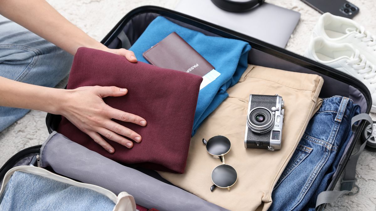 How to Fit a 7-Day Wardrobe Into One Bag