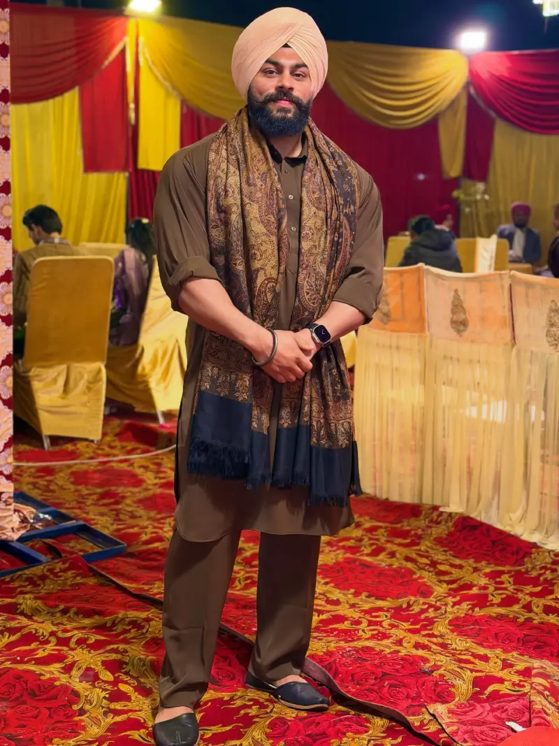 Kurta Pajama with Paisley Shawl