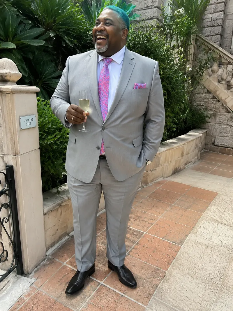 Light Gray Summer Suit with Vibrant Accents