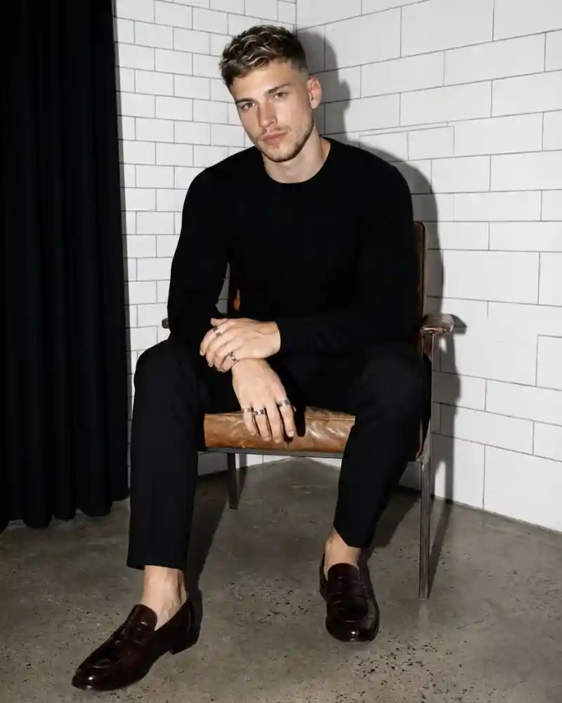 Monochromatic Minimalism