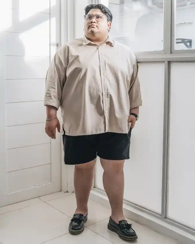Relaxed Linen Shirt and Chino Shorts