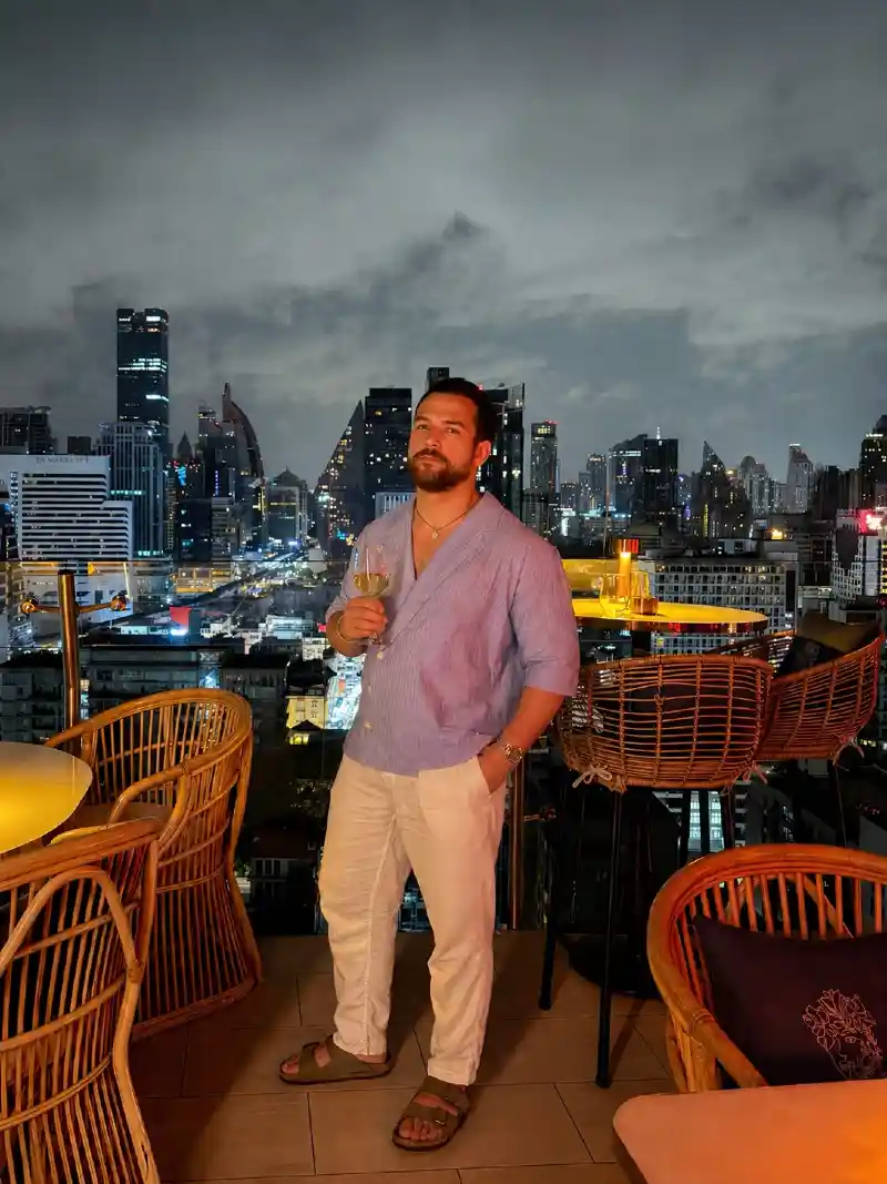Relaxed Rooftop Linen Look