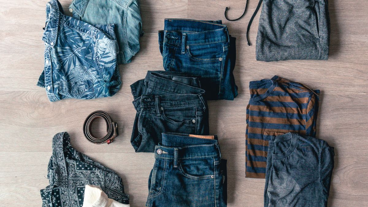 The Capsule — How These 8 Pieces Combine Into 15+ Outfits
