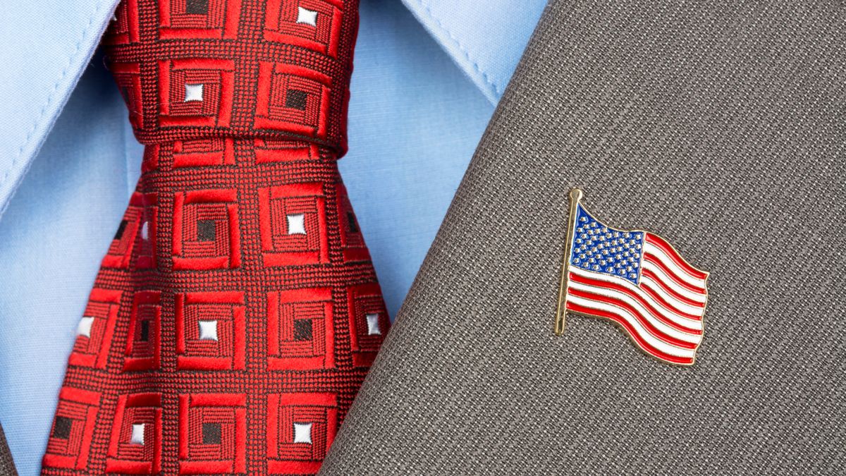 The Collar-to-Lapel-to-Tie Width Formula That Controls Visual Proportions on a Broad Build