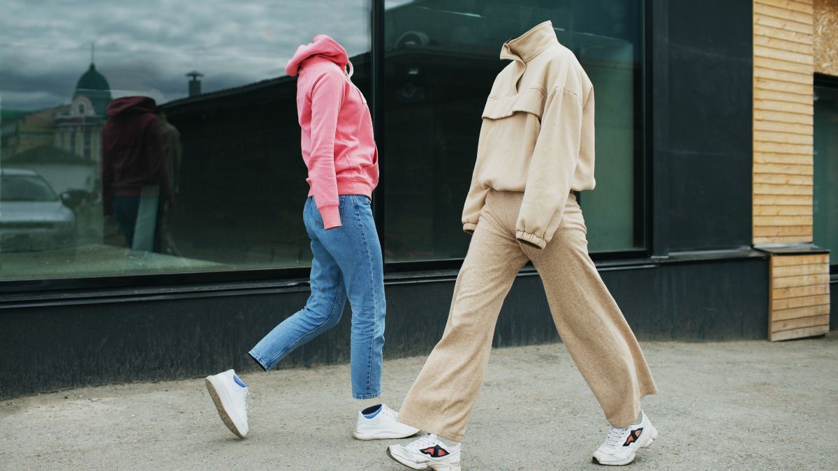 The Open-Front Mid-Layer: The Tool Most Style Guides Never Mention