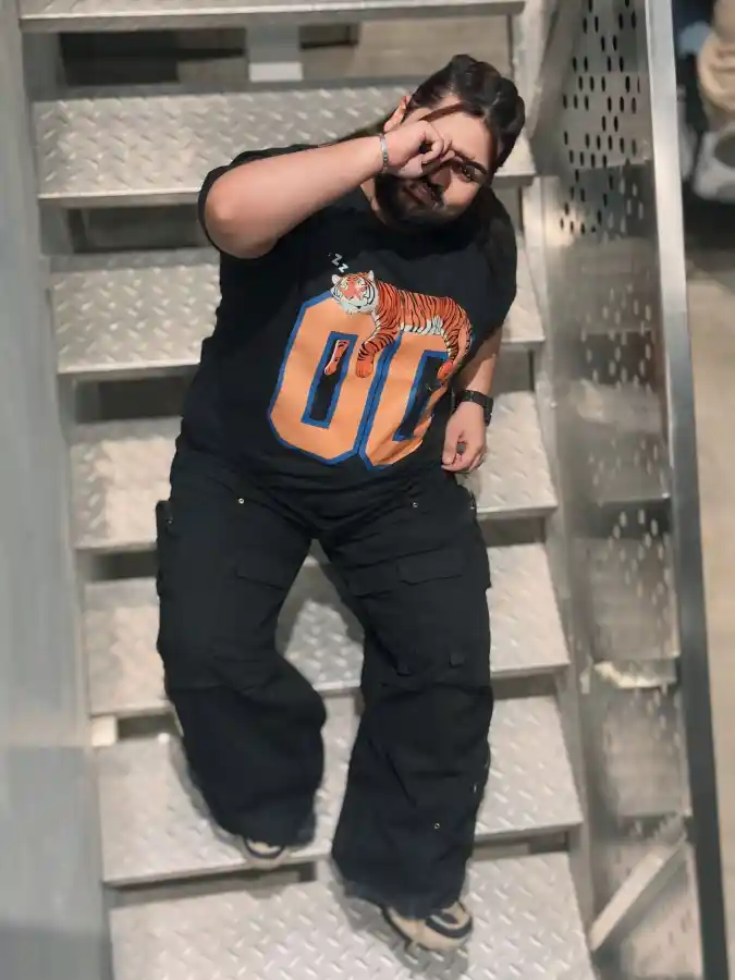 Tiger Graphic Tee and Wide-Leg Cargo Pants