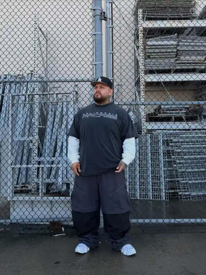 Two-Tone Wide-Leg Cargo Pants