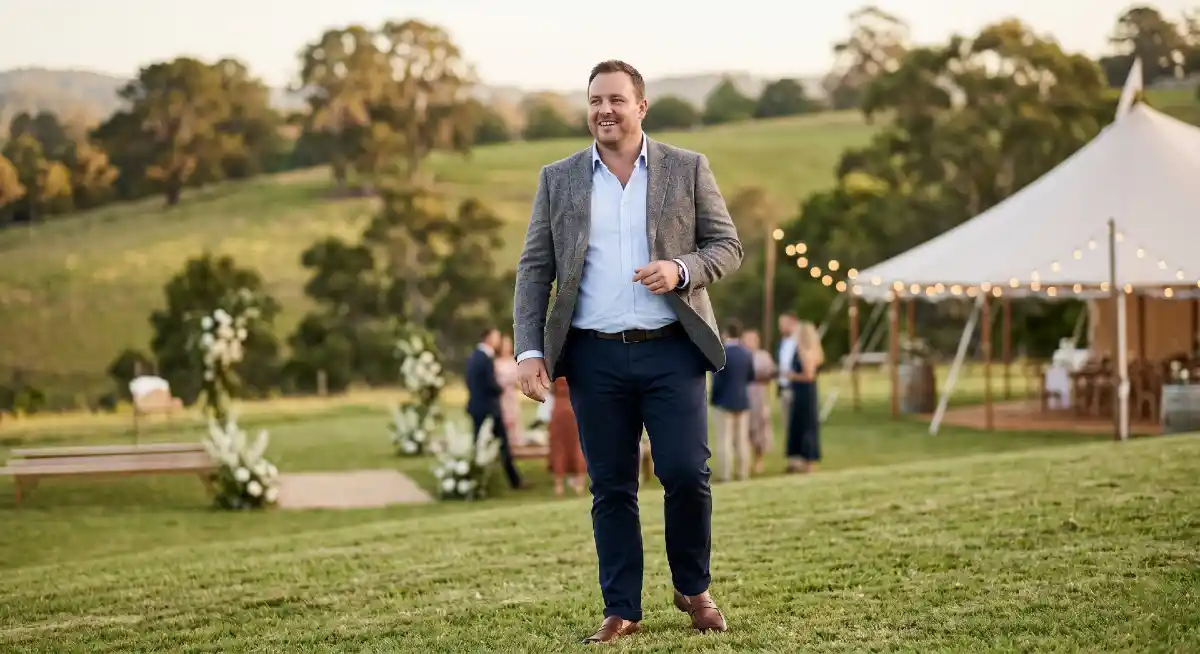 What to Wear as a Plus Size Man to a Wedding (Without Looking Overdressed or Underdressed)